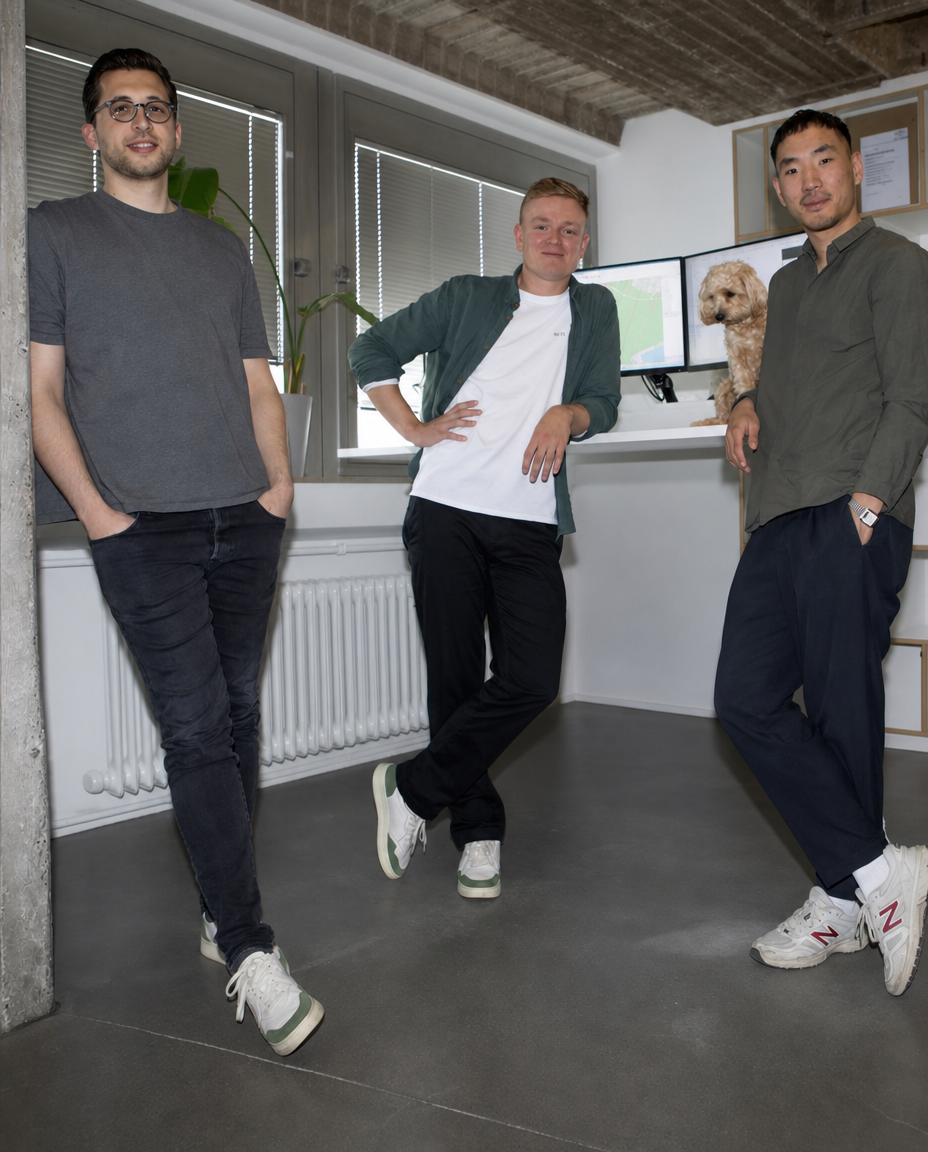 Das Gründerteam von Trassify im Büro in Frankfurt